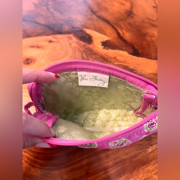 VERA BRADLEY BERMUDA PINK COSMETIC BAG
BRAND NEW/ NEVER USED
NO TAGS - Picture 3 of 9